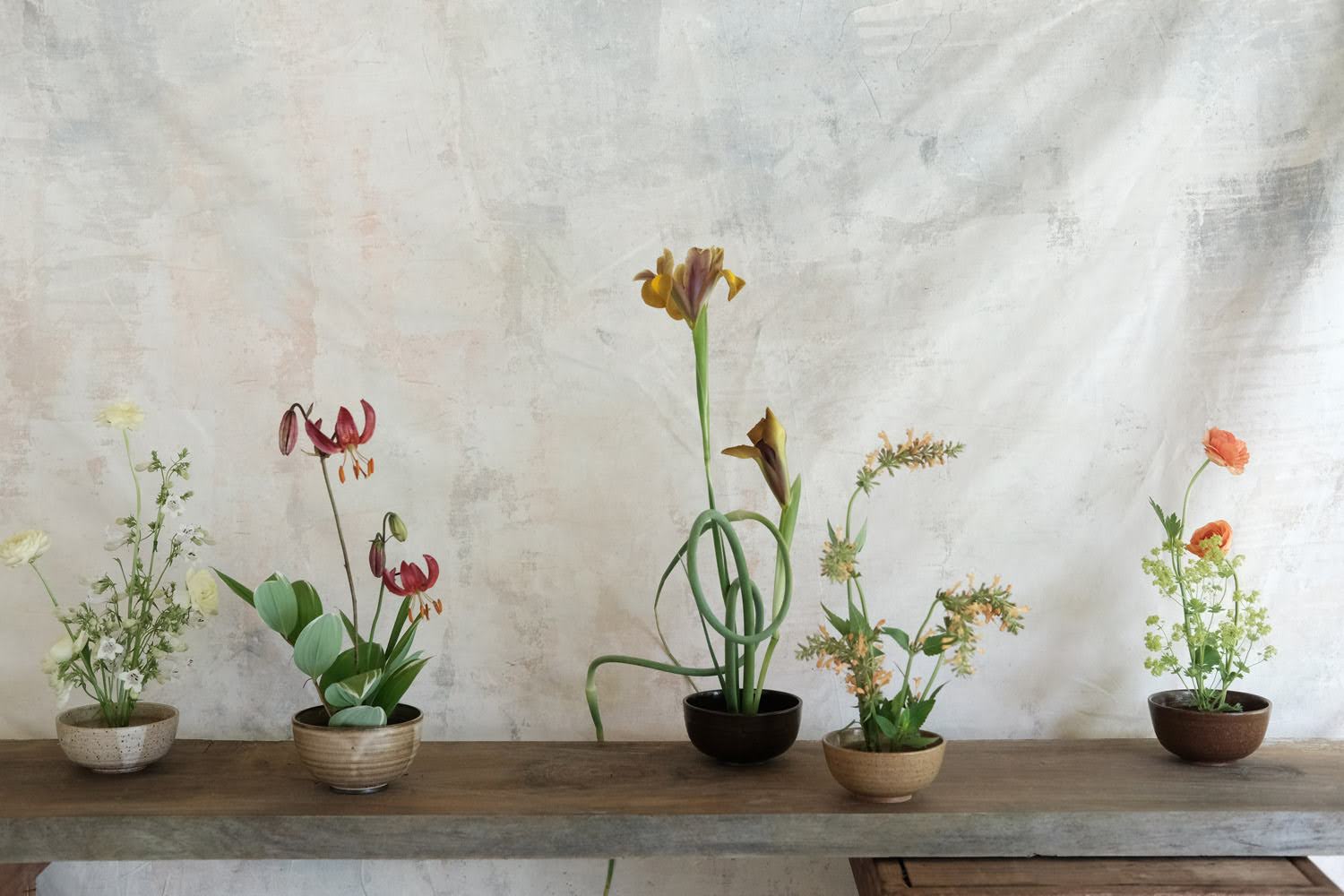 Ikebana-Style Arrangement - Image 3